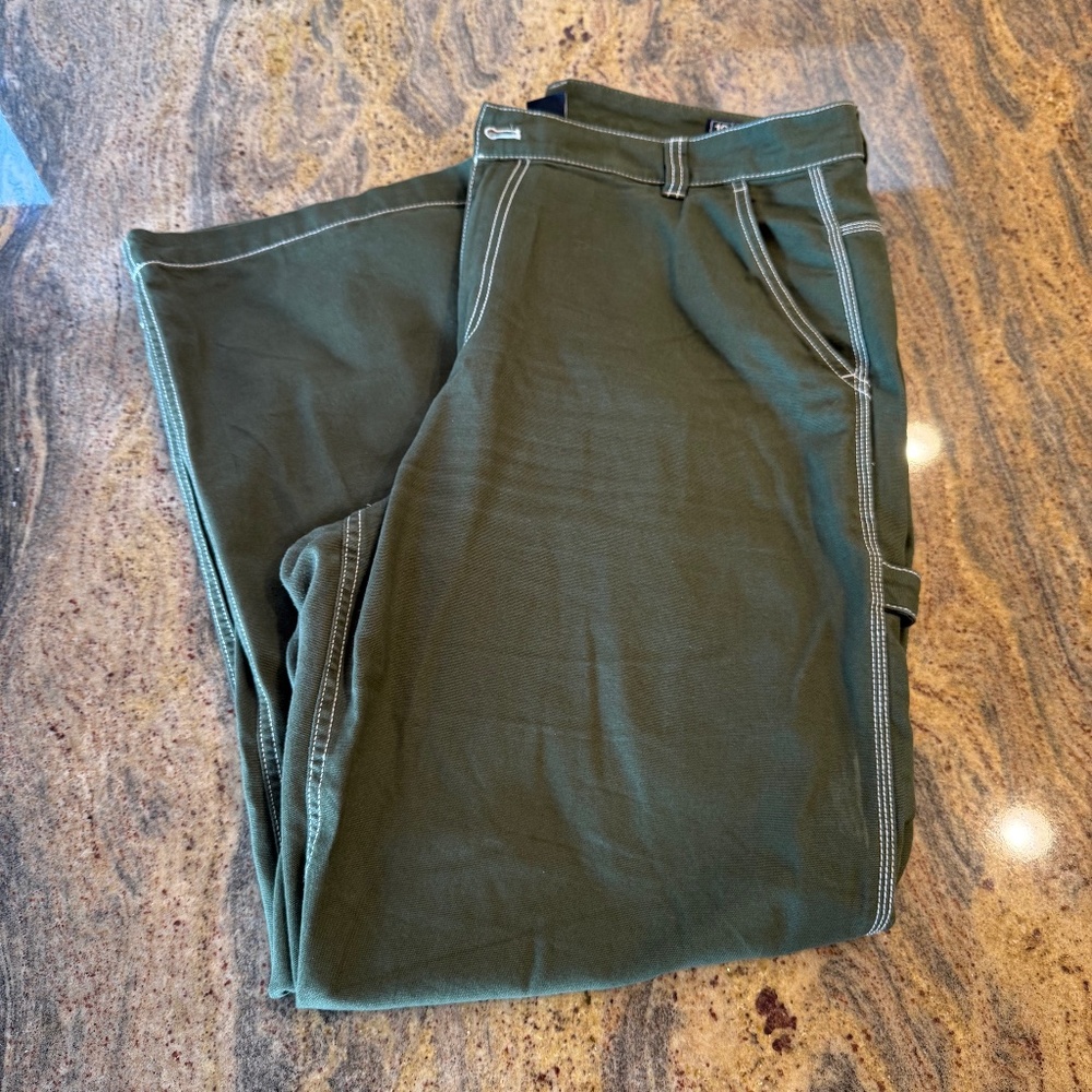Gap Women’s Olive Carpenter Pant (Size 18)